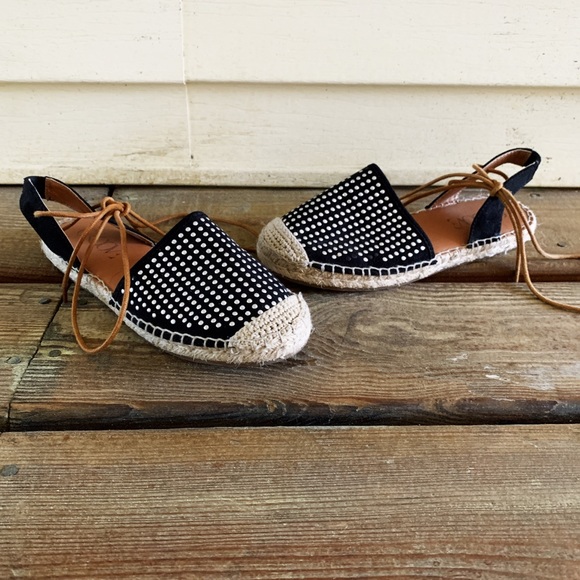 GROOVE - Picture 7 of 7